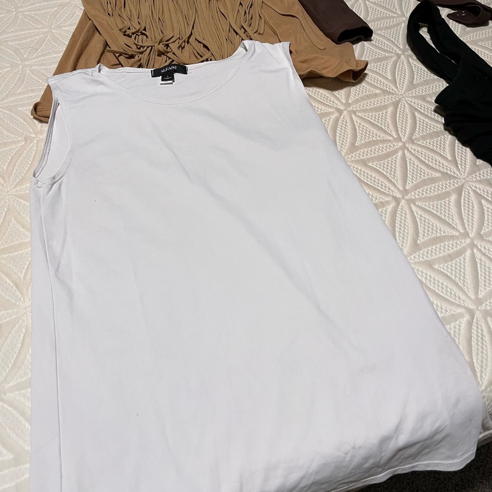Eileen Fisher White Sleeveless Crewneck Tank